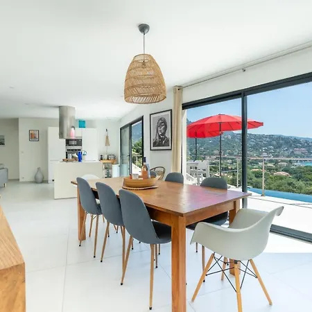 Seaside Avec Piscine A 5 Min A Pied De La Saint Clair