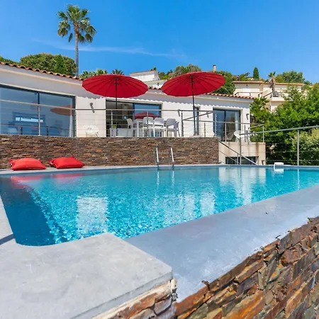 Seaside Avec Piscine à 5 Min à Pied De La Saint Clair Villa Le Lavandou