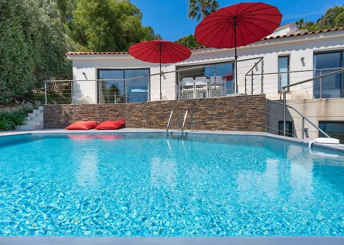 Seaside Avec Piscine à 5 Min à Pied De La Saint Clair Le Lavandou