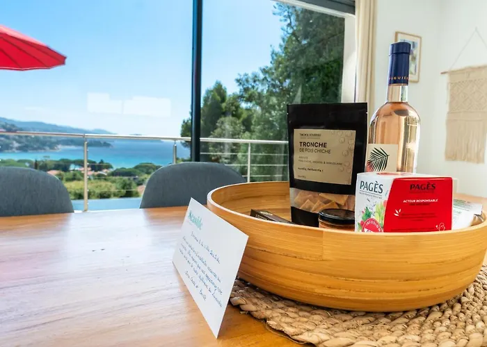 Seaside Avec Piscine à 5 Min à Pied De La Saint Clair Villa Le Lavandou