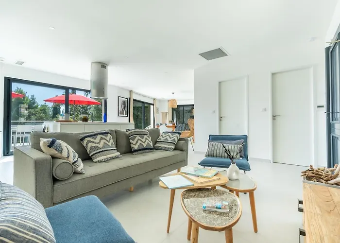 Seaside Avec Piscine A 5 Min A Pied De La Saint Clair Vila Le Lavandou