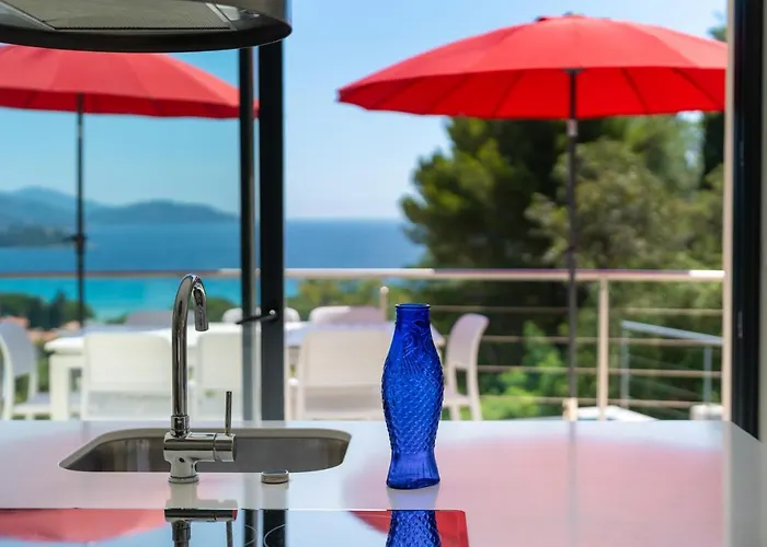 Villa Seaside Avec Piscine A 5 Min A Pied De La Saint Clair Le Lavandou