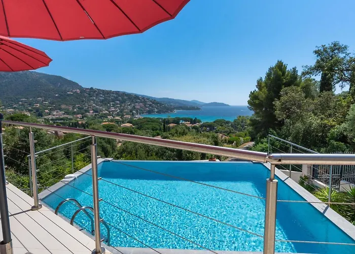 Seaside Avec Piscine A 5 Min A Pied De La Saint Clair Le Lavandou