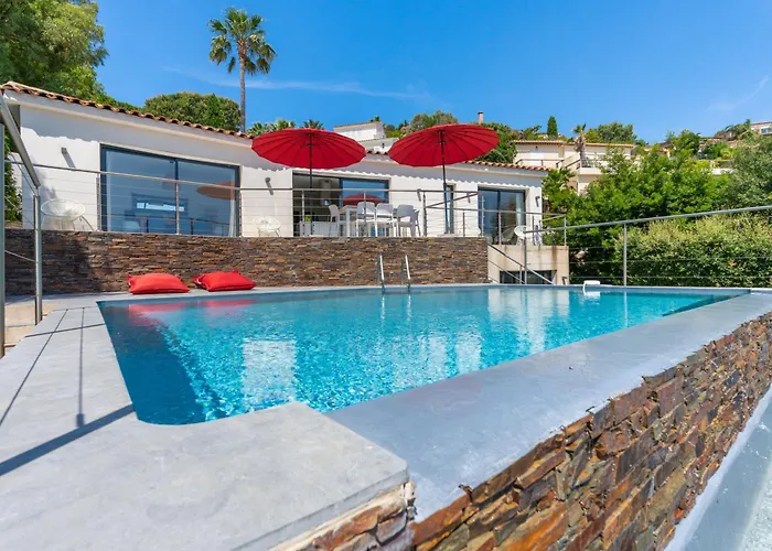 Seaside Avec Piscine A 5 Min A Pied De La Saint Clair Villa Le Lavandou