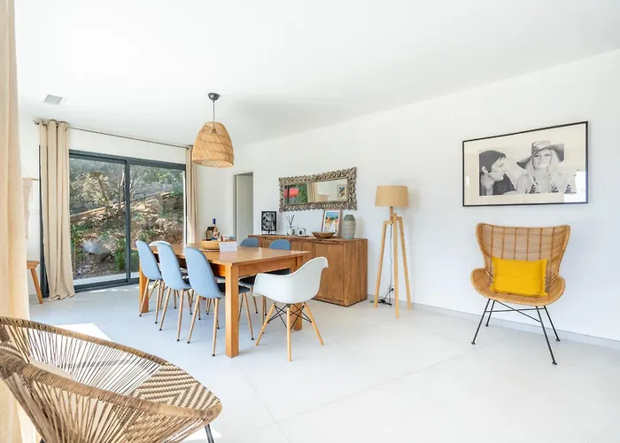 Seaside Avec Piscine à 5 Min à Pied De La Saint Clair Villa Le Lavandou